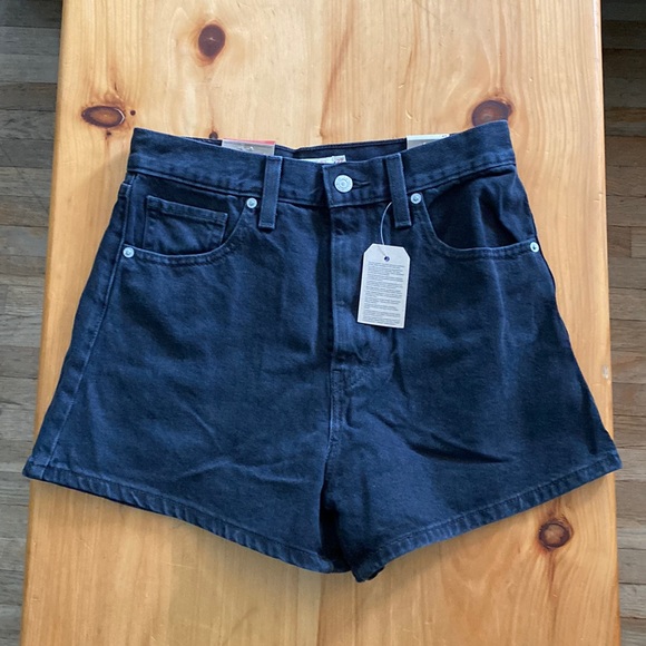 SALE! 🖤NWT: LEVI’S✨ Women’s High Waisted Mom Shorts - Size 27 - Picture 6 of 15